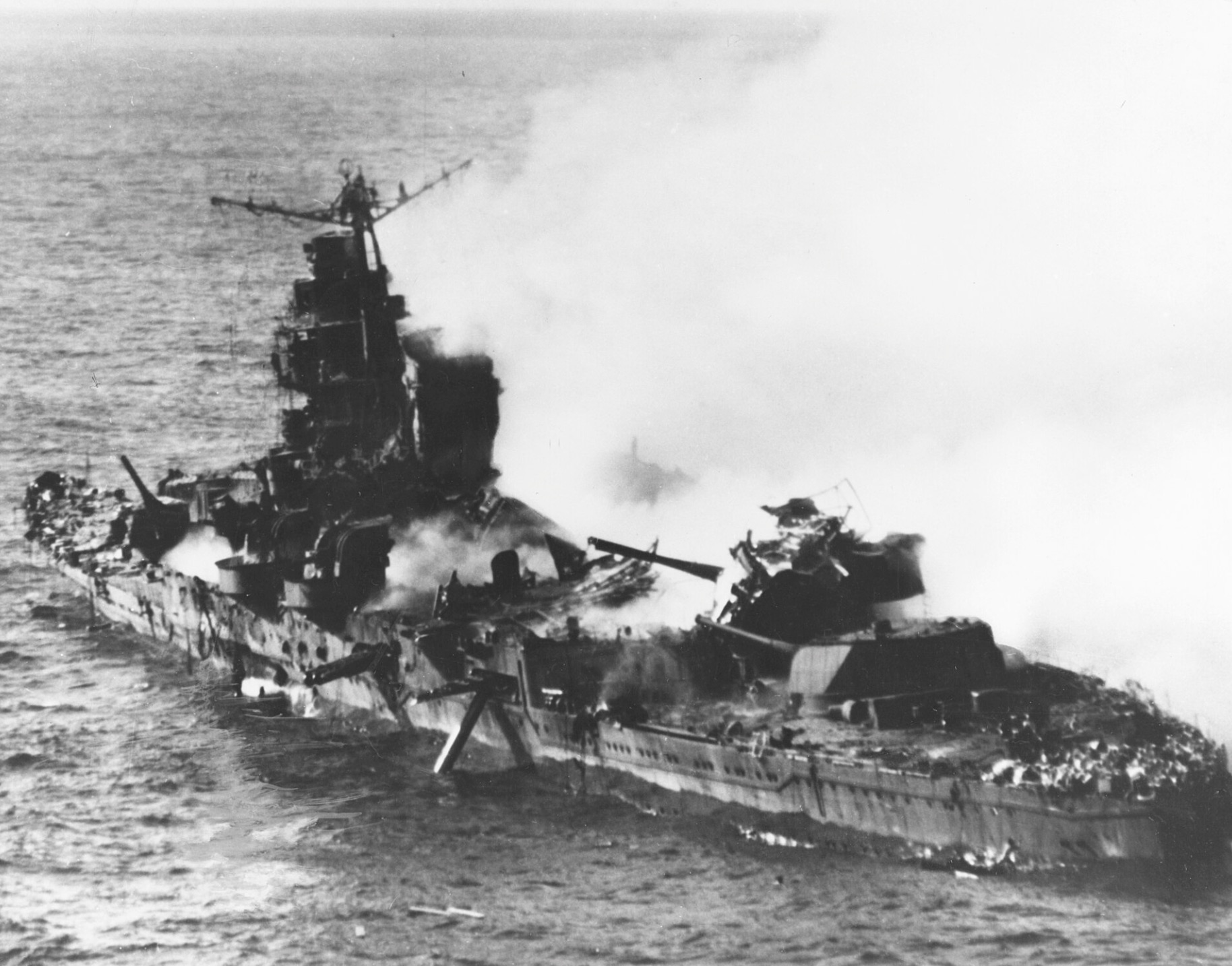 Japanese cruiser Mikuma shortly before sinking during the Battle of Midway. 